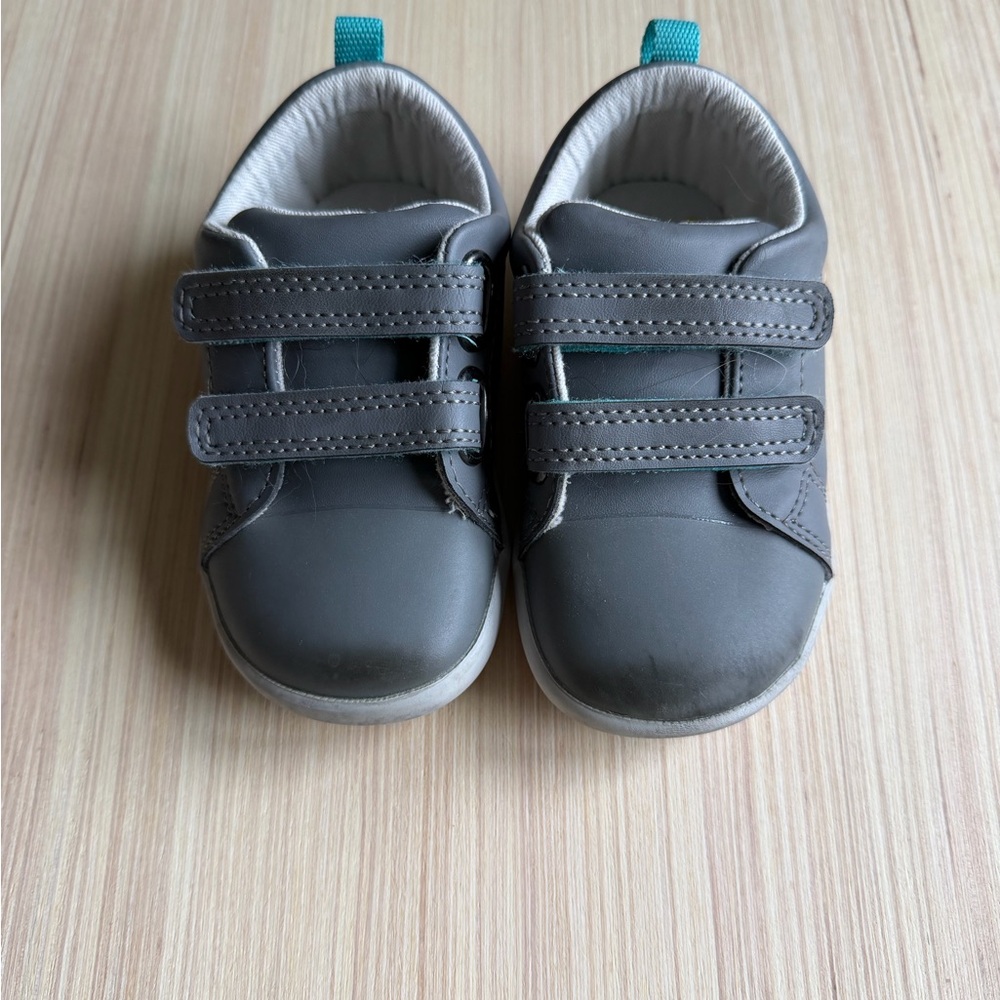 Ten Little Everyday Original in Steel Gray. Size 7.